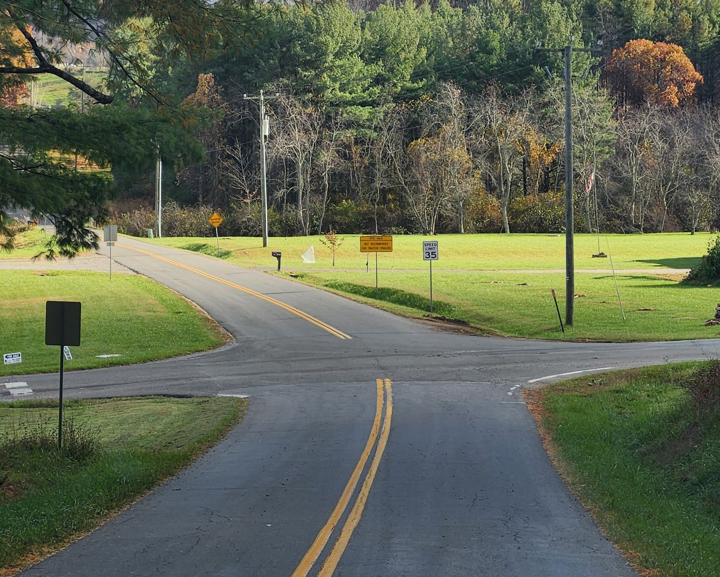 intersection of Route 681 (Franklin Pike) and Route 860 (Shooting Creek Road) in Floyd County