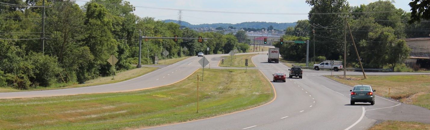 Route 11 in Rockingham County looking south toward Route 704