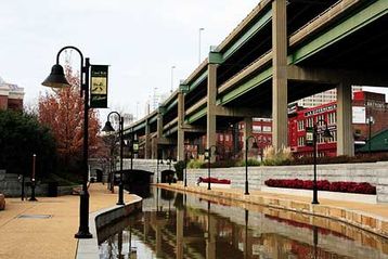 Photo of elevated train