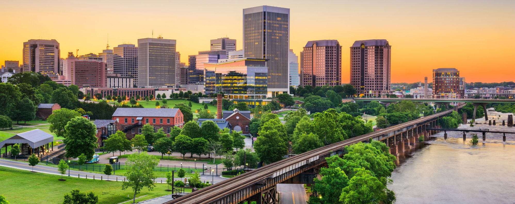 Image of skyline at sunset